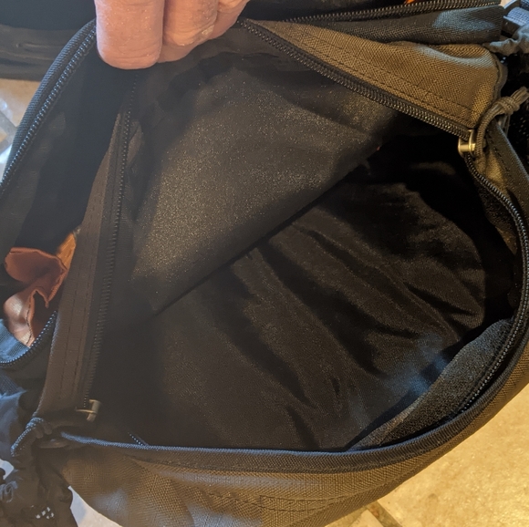 Columbia Large Hiking Fanny Pack - Picture 5 of 13